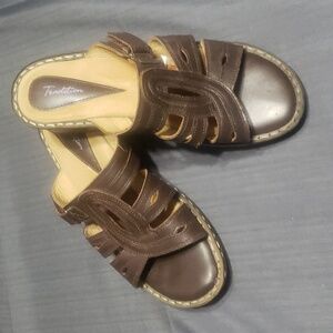 Tradition Leather Sandals Size 9